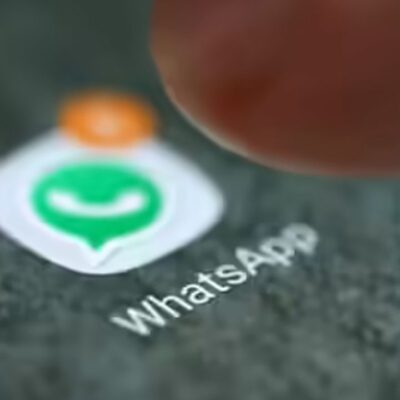 WhatsApp group chat management