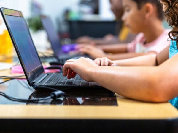 AI tools to help kids learn at home