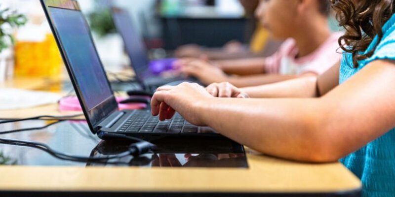 AI tools to help kids learn at home
