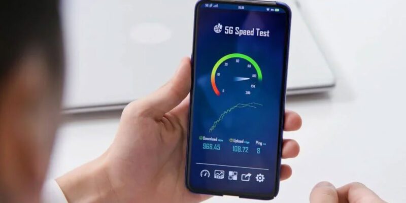 speed up downloads and uploads Android