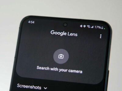 use phone camera to read and translate text