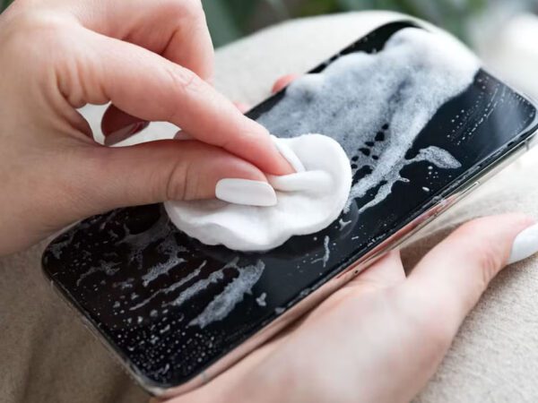how to clean phone screen safely