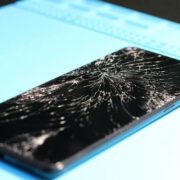Deal With a Cracked Phone Screen