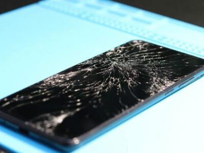 Deal With a Cracked Phone Screen