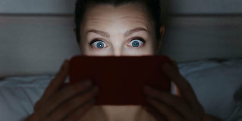 protect eyes from phone screen strain