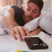 use phone alarm more effectively to wake up