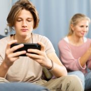 use phone to support someone going through difficulty