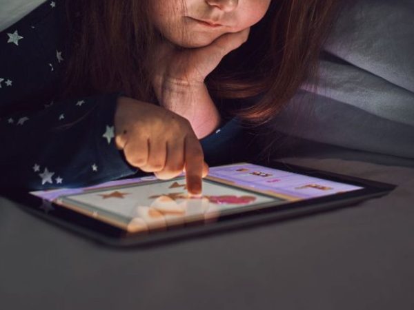 manage children screen time without conflict